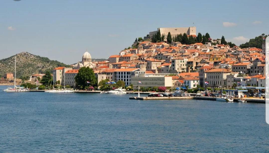 Lucia Apartamento Šibenik Exterior foto